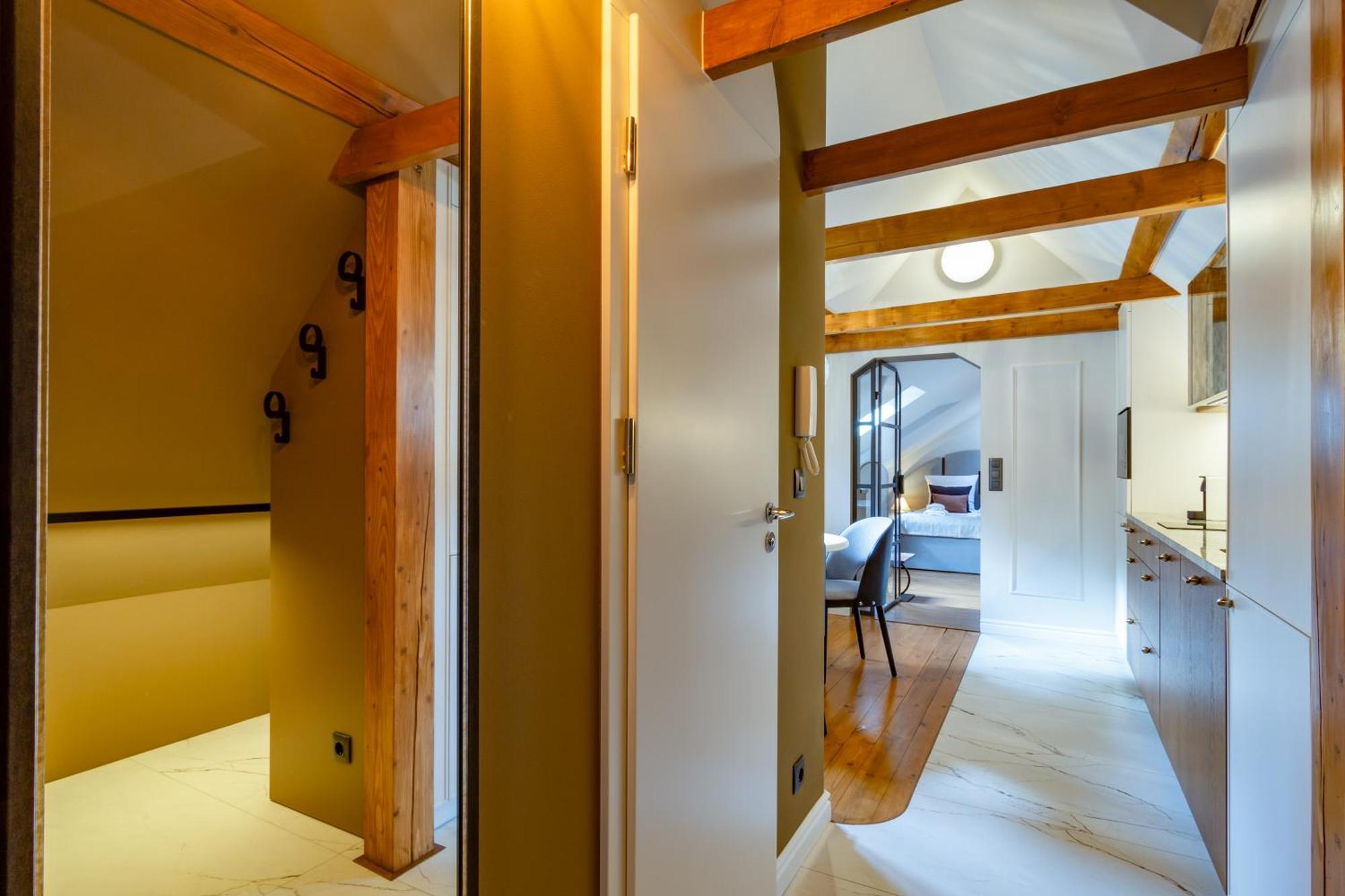 Hotel apartamentowy Mr 3 3*
